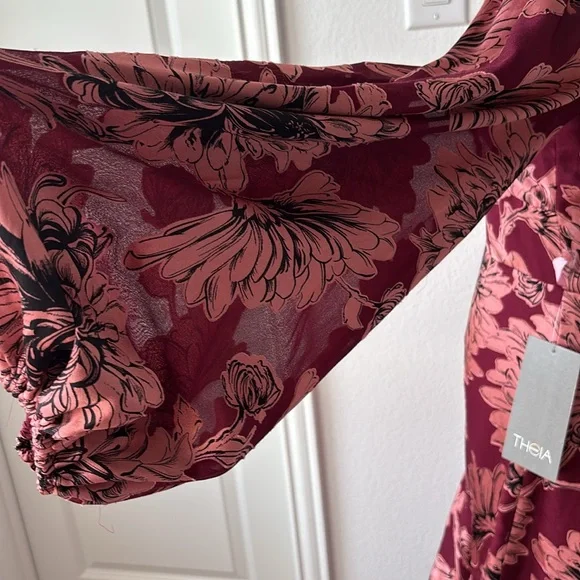 Theia Red Long Sleeve Gown with Sweetheart Neckline - Picture 6 of 11